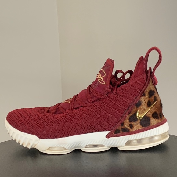 pink lebron 16